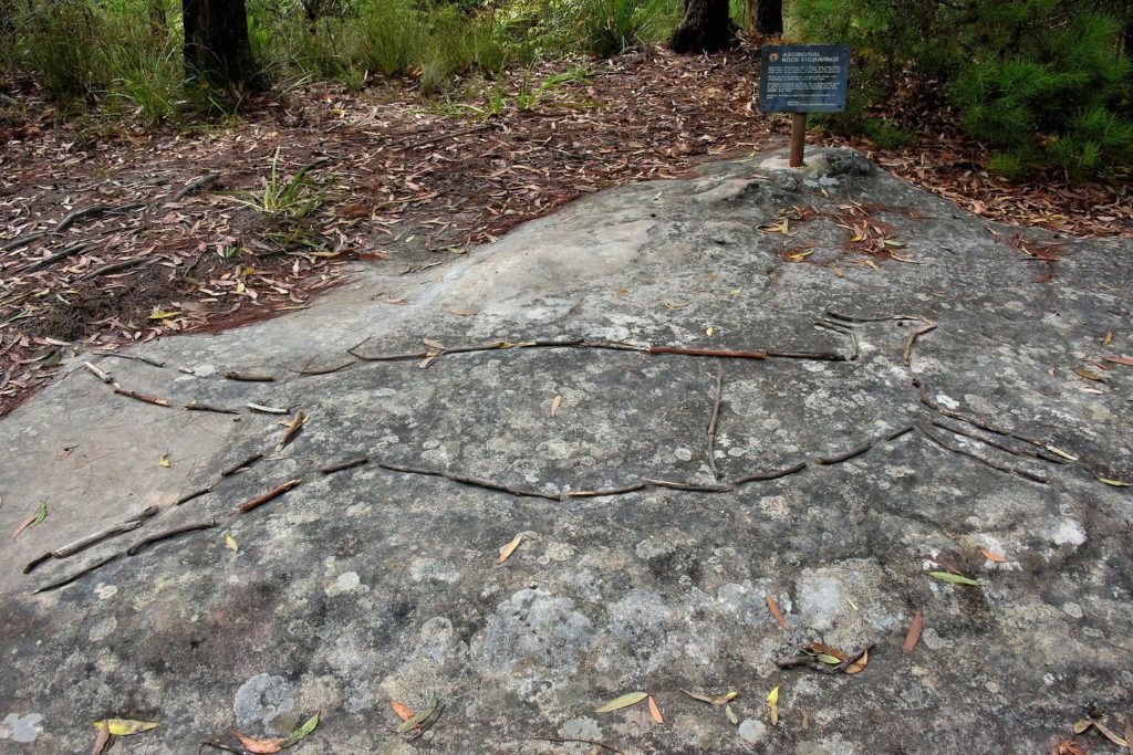 Blue Mountains day trip - Aboriginal rock art