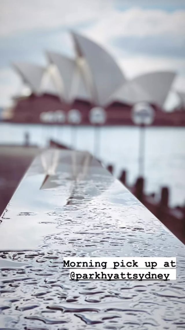 To you global adventurers on board the #carnivalsplendor about to arrive in #sydney let us know if you want to see these amazing places with us 😀#carnival #carnivalcruise #bluemountains #australia