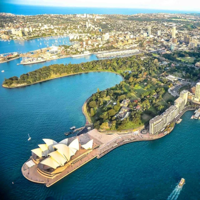 Some of the spectacular views you’ll experience when taking to the Sydney skies on an exhilarating helicopter scenic flight. It’s just one of many luxury options Your Sydney Guide can easily build into a tailored private city tour. Feel free to DM us for details and head to yoursydneyguide.com.au/tours/sydney-city-tours for more information on our tours.#helicopterride #helicopter #heliflights #scenicflight #sydneyharbour #sydney #australia #luxurytravel #yoursydneyguide #sydneydaytours #seeaustralia #australiatravel #travelsydney #sydneytrip