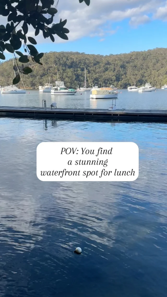 A lovely lunch by the water, bobbing boats and blue skies at Cottage Point on Sydney's Northern Beaches. Bliss. #cottagepoint #northernbeaches #sydney #australia #lunchtime #yoursydneyguide #privatesydneytours