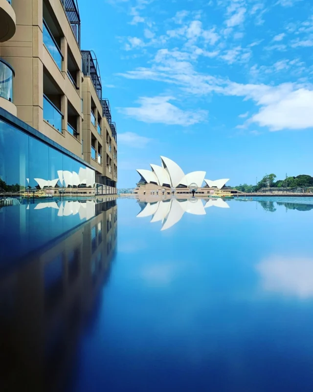 Hot 🔥Tip: For some awesome, arty 🎨 shots of the @sydneyoperahouse at different times of day, take some photos from (and around), @parkhyattsydney. You can’t miss it, it’s right on the foreshore nestled near the Sydney Harbour Bridge in the historic Rocks district, and opposite Circular Quay from which it’s only a short walk. It’s also, incidentally, the hotel of choice for some of the world’s biggest stars ✨ 📸#sydneyoperahouse #arty #photography #parkhyattsydney #sydney #australia #yoursydneyguide